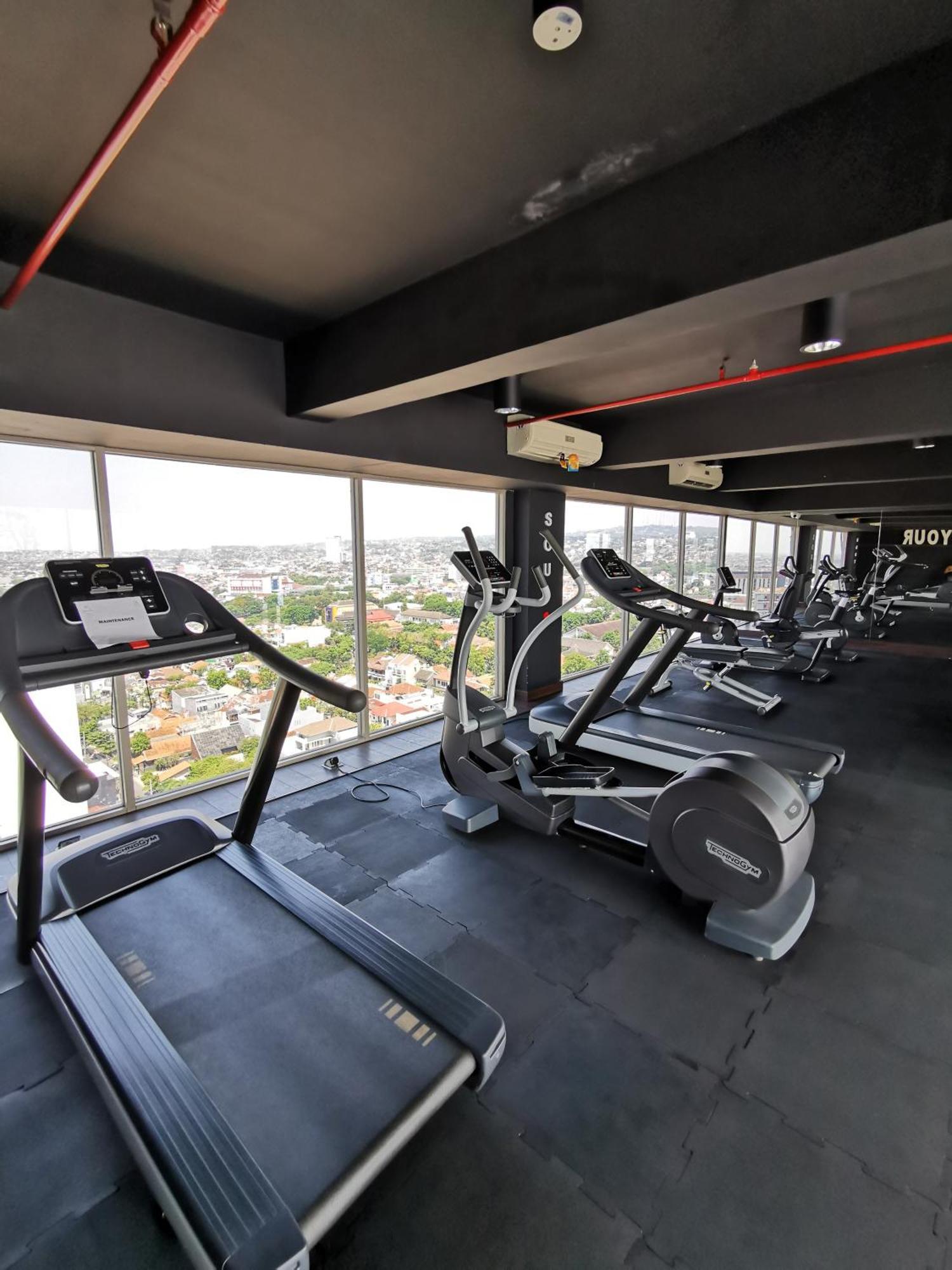 Warhol Residence Semarang Simpang Lima Экстерьер фото